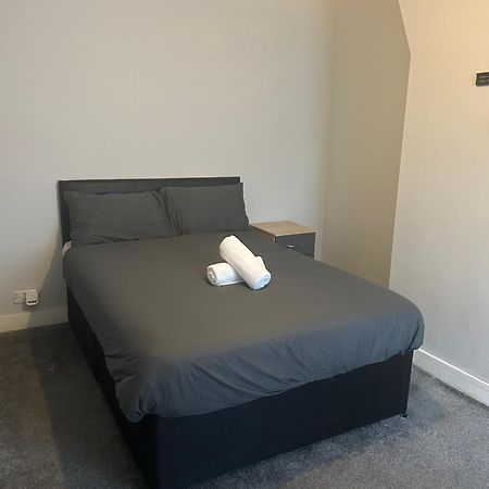 Brunswick Place Xxx Stoke-on-Trent エクステリア 写真